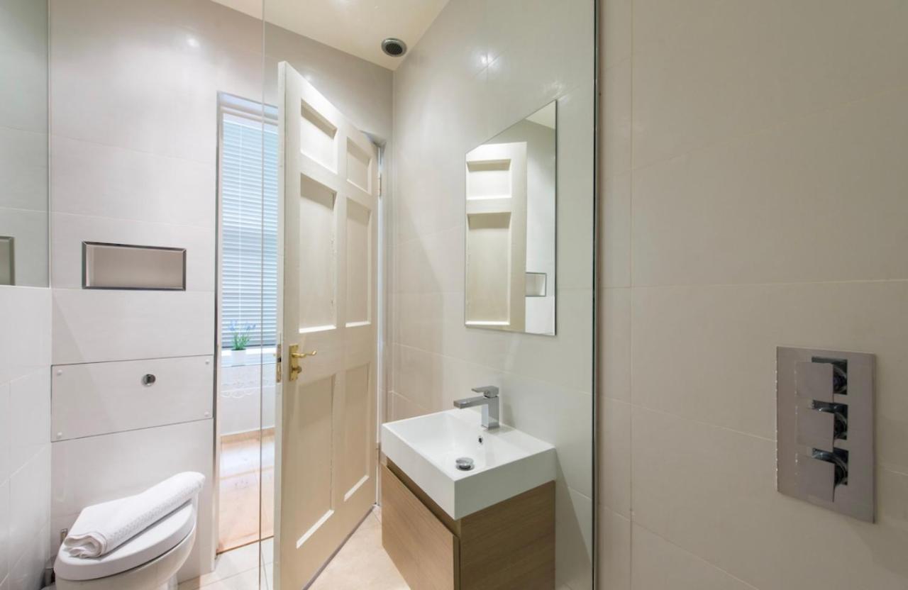 Luxurious City Centre Self Catering Apartment Edinburg Exteriör bild
