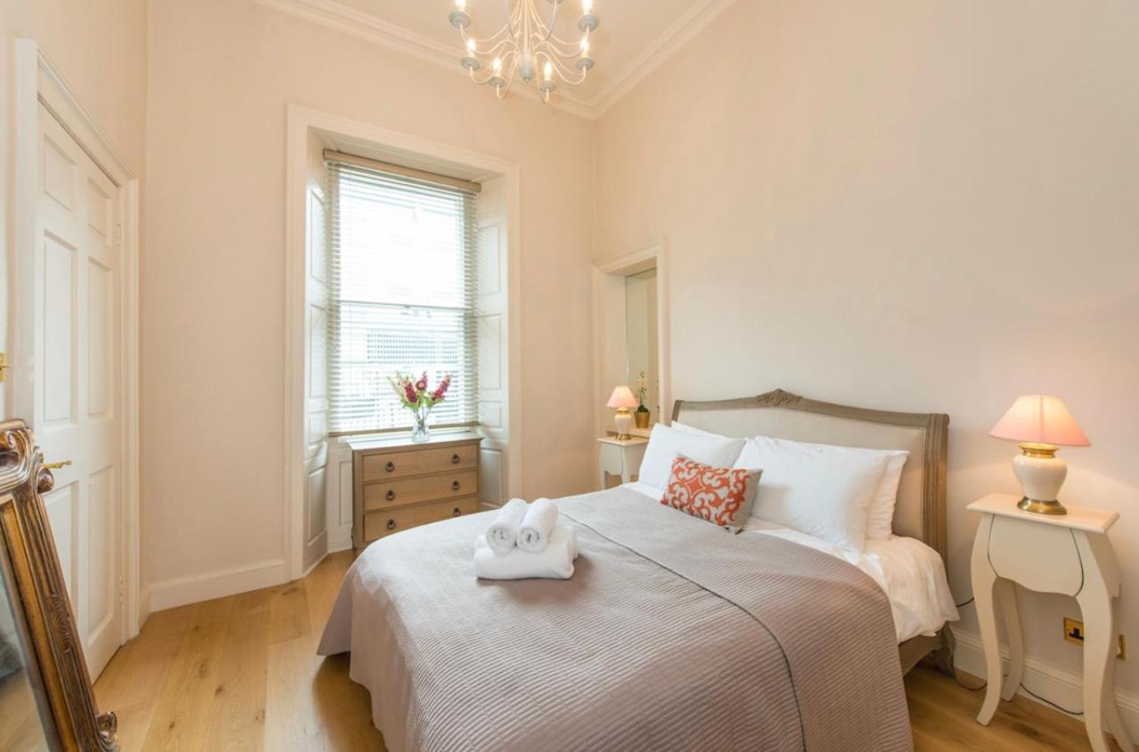 Luxurious City Centre Self Catering Apartment Edinburg Exteriör bild